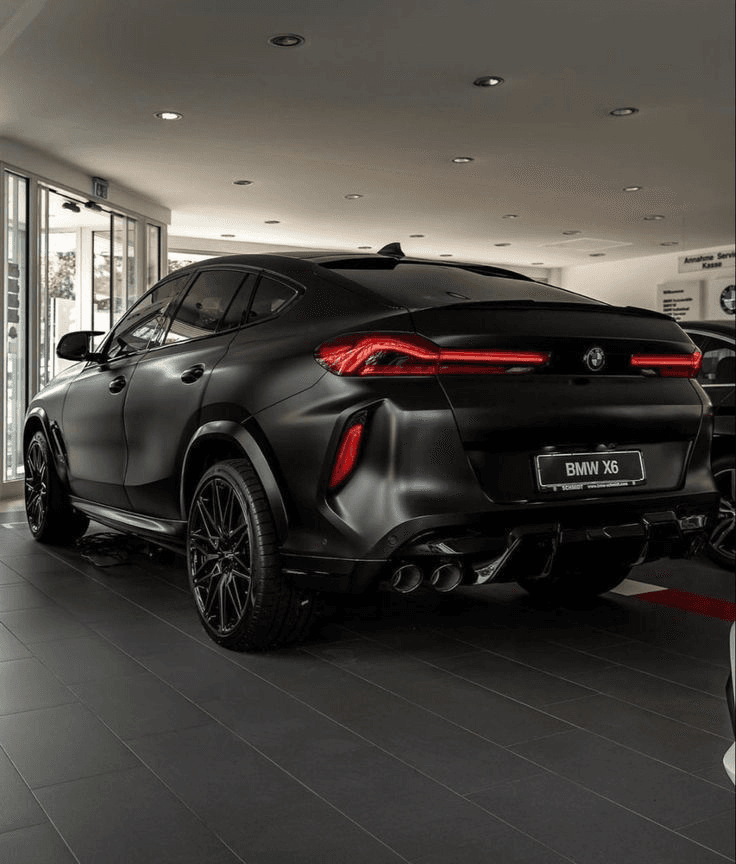 BMW X6 M Competition view 2